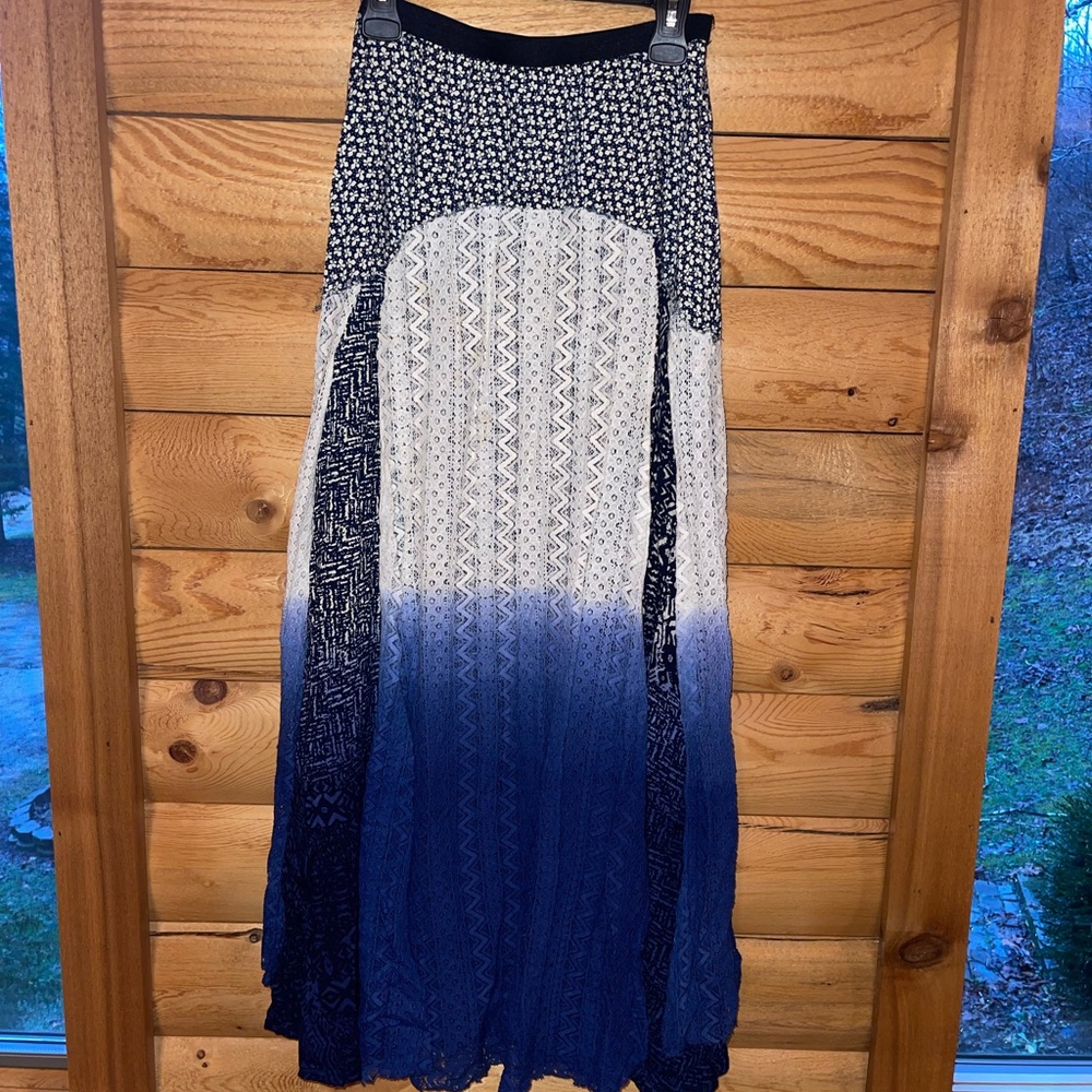 Gimmicks, blue and white multicolor, maxi skirt, size small